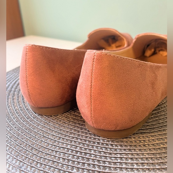 Journee Dusty Rose Suede Criss-Cross Flats - Picture 4 of 8
